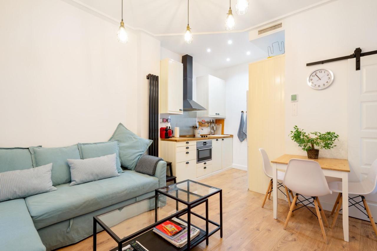 1 Bedroom 1 Bathroom Furnished - Malasana - Cozy & Modern - Mintystay Madrid Extérieur photo